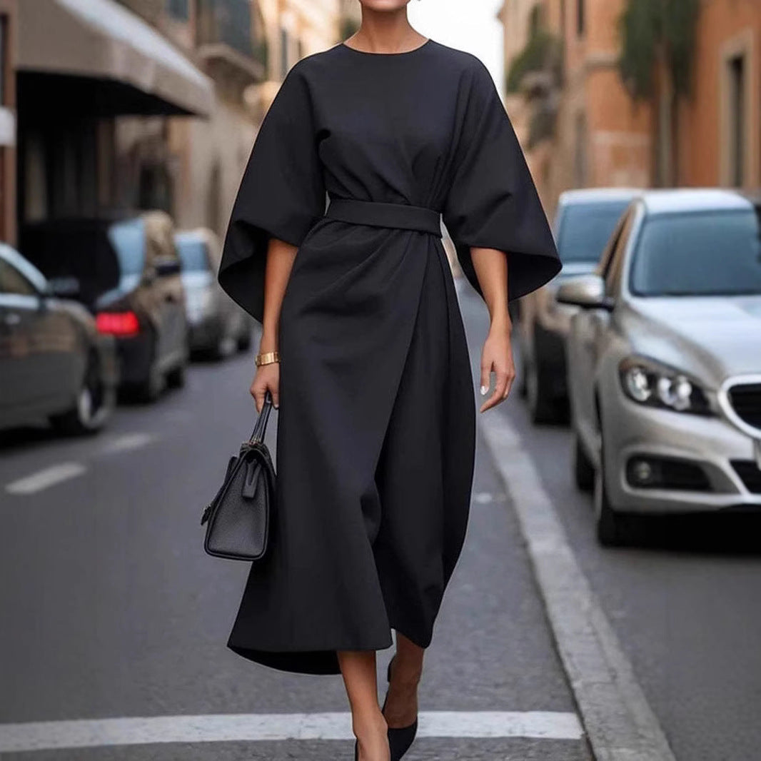 Tanya – Elegantes Kleid mit Batwing-Ärmeln in Uni-Farben