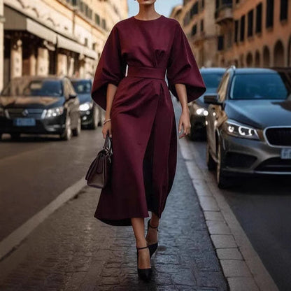 Tanya – Elegantes Kleid mit Batwing-Ärmeln in Uni-Farben
