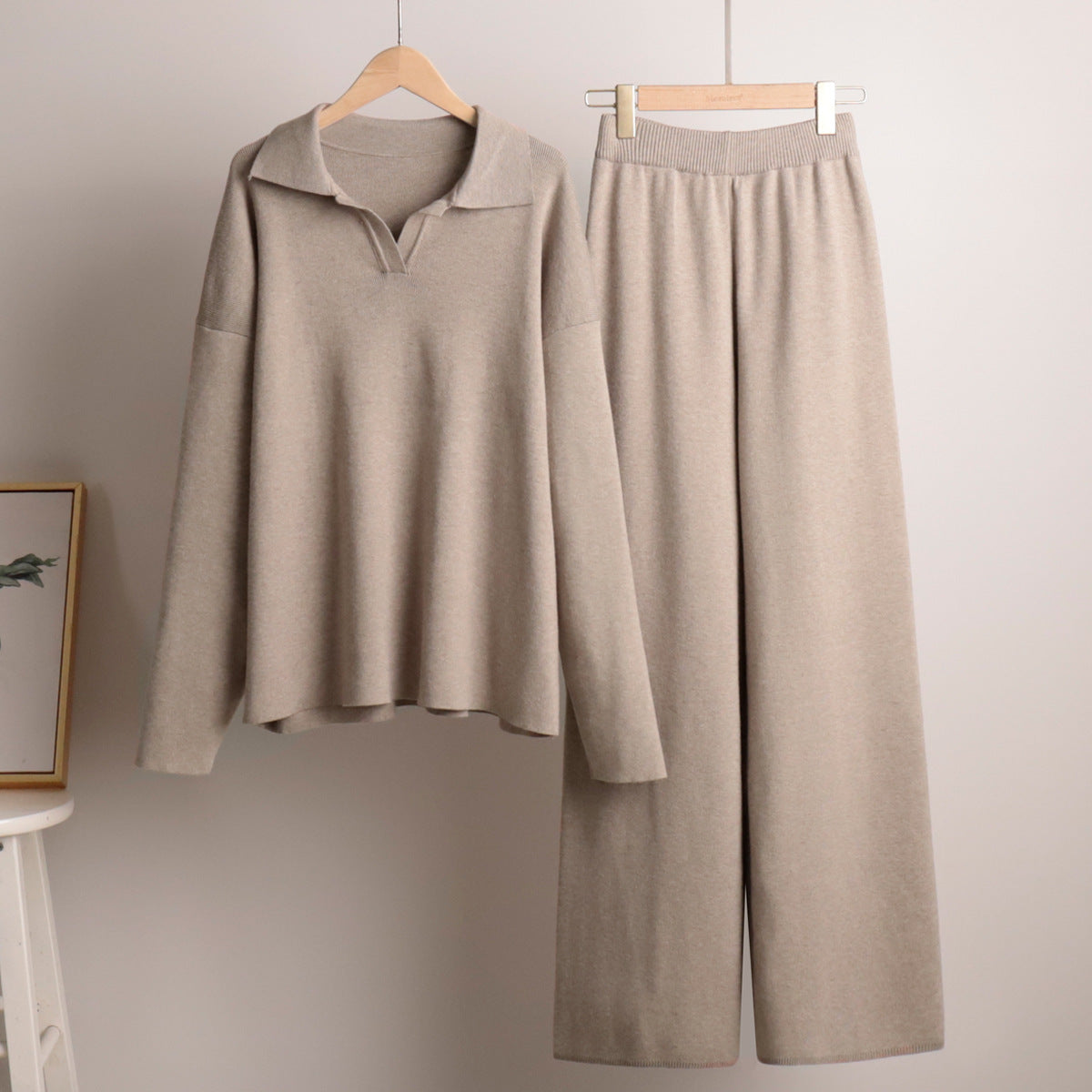 Damen Loungewear Set – Oversized Strickpullover mit Kragen und Weite Hose – Komfortabel & Modern für Zuhause und Freizeit