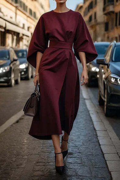 Tanya – Elegantes Kleid mit Batwing-Ärmeln in Uni-Farben