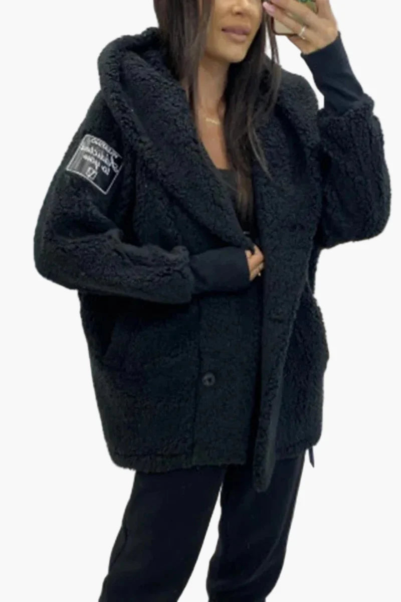 Damen Kuschelige Oversize Teddyjacke mit Kapuze – Trendiger Wintermantel für Alltag und Freizeit