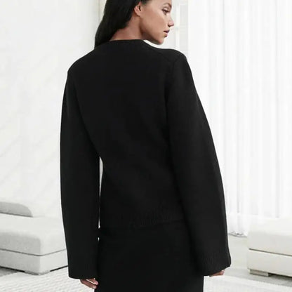 Georgina – Damen Strickjacke mit feinen Ärmeln und Knopfleiste