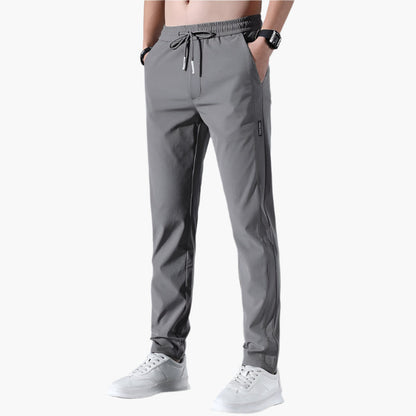 Herren Jogginghose Slim Fit – Sportliche Freizeithose mit elastischem Bund und Kordelzug