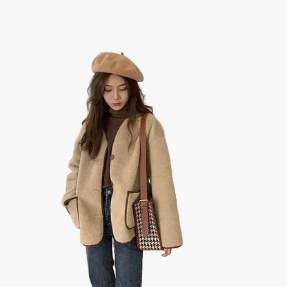 Damen Oversize Teddyjacke mit Knöpfen und großen Taschen – Lässiger Streetstyle für Herbst und Winter