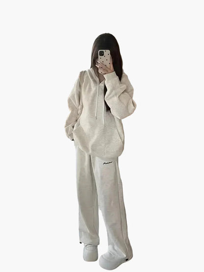 Damen Loungewear Set Kapuzenpullover und Jogginghose – Bequemer Freizeitanzug für Alltag und Entspannung