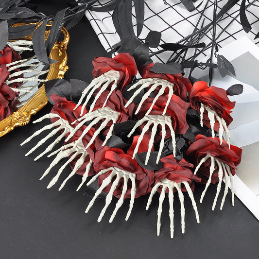 Halloween Deko Künstliche Rosen mit Skelett-Hand – Gruselige Partydeko für Halloween