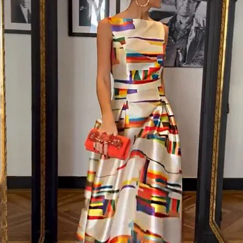 Lisa – Schmal geschnittenes ärmelloses Kleid mit geometrischem Muster