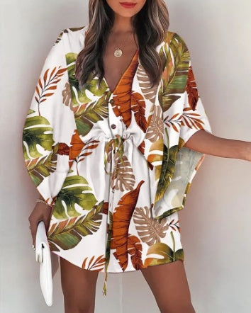 Kelly – V-Ausschnitt gebundenes Strandkleid mit Druck