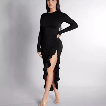 Nicole – Slim Fit Langarmkleid mit Rüschen und Schlitz