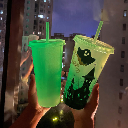 Halloween Becher mit Strohhalm – Kreativer Trinkbecher für gruselige Partys & Deko
