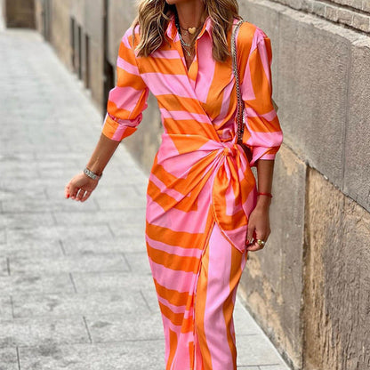 Jacqueline – Gestreiftes Kleid mit Schnürung und elegantem Design