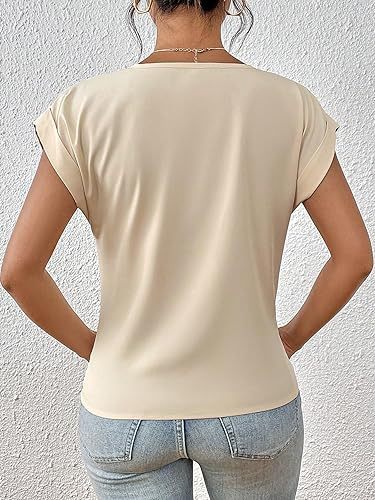 Marie – Sommer Freizeit T-Shirt mit Unregelmäßigem Knoten