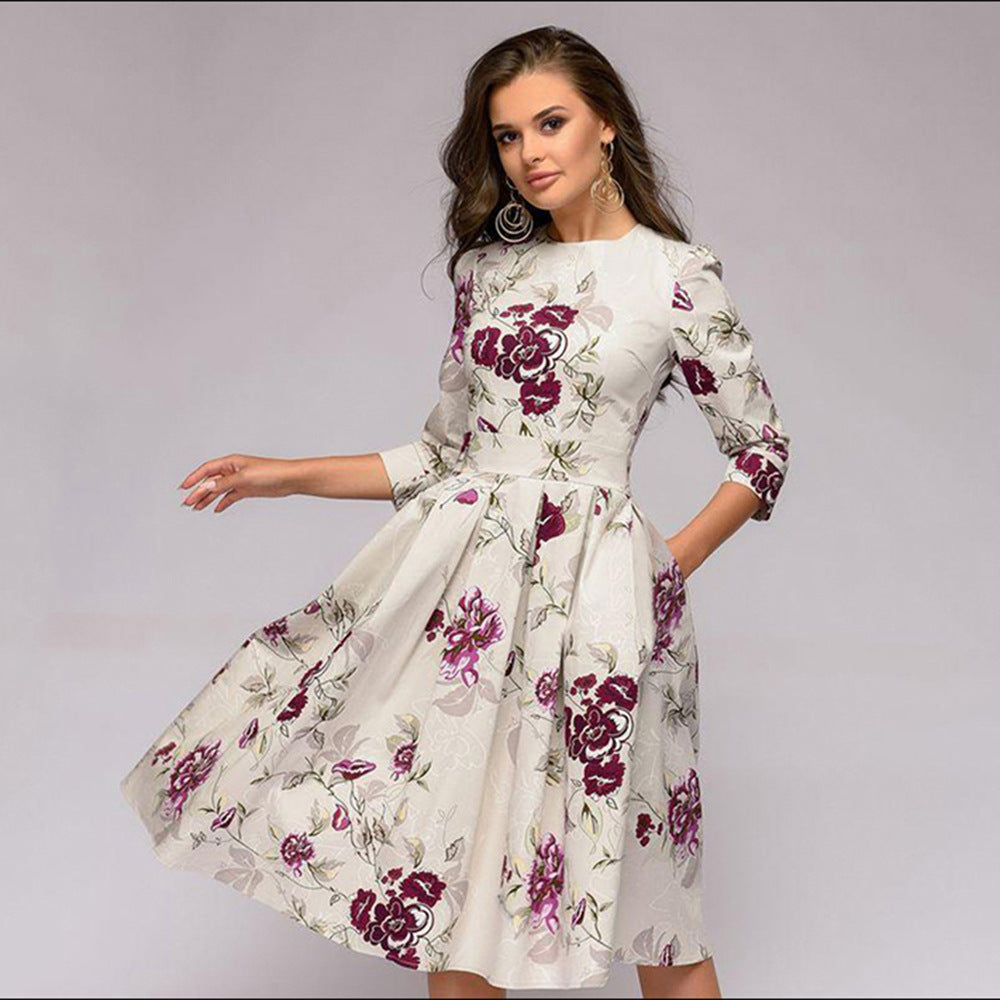 Tara – A-Linien Plissee-Kleid mit modischem Print