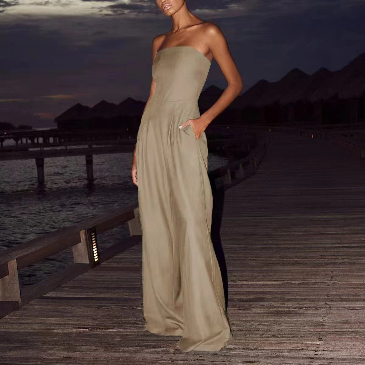 Sue – Weite Jumpsuit mit Rückenfreiheit und Tube-Top