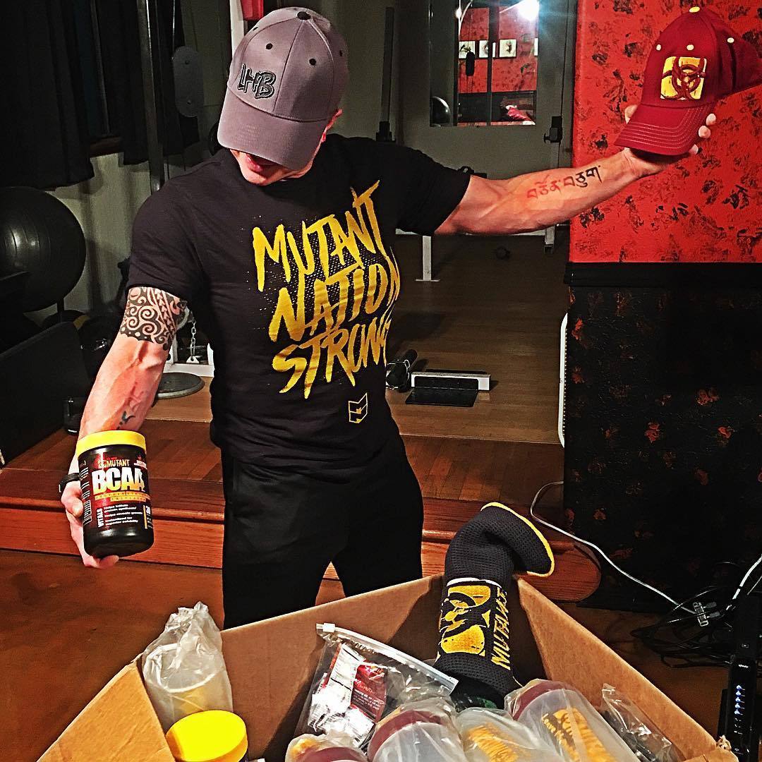 Desmond – Enges Kurzarm-T-Shirt für Herren im Fitnessbereich