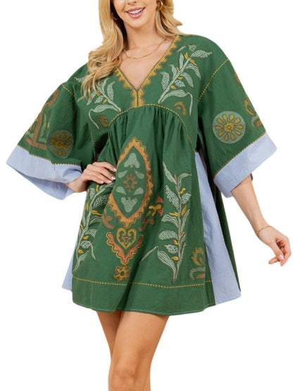 Janet – Blumengedrucktes V-Ausschnittkleid mit 34 Ärmeln