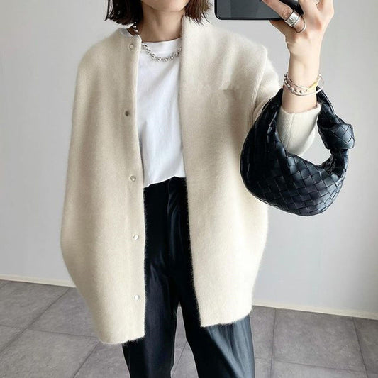 Damen Strickjacke im modernen Oversize-Stil für Alltag und Büro