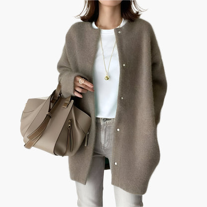 Damen Strickjacke im modernen Oversize-Stil für Alltag und Büro