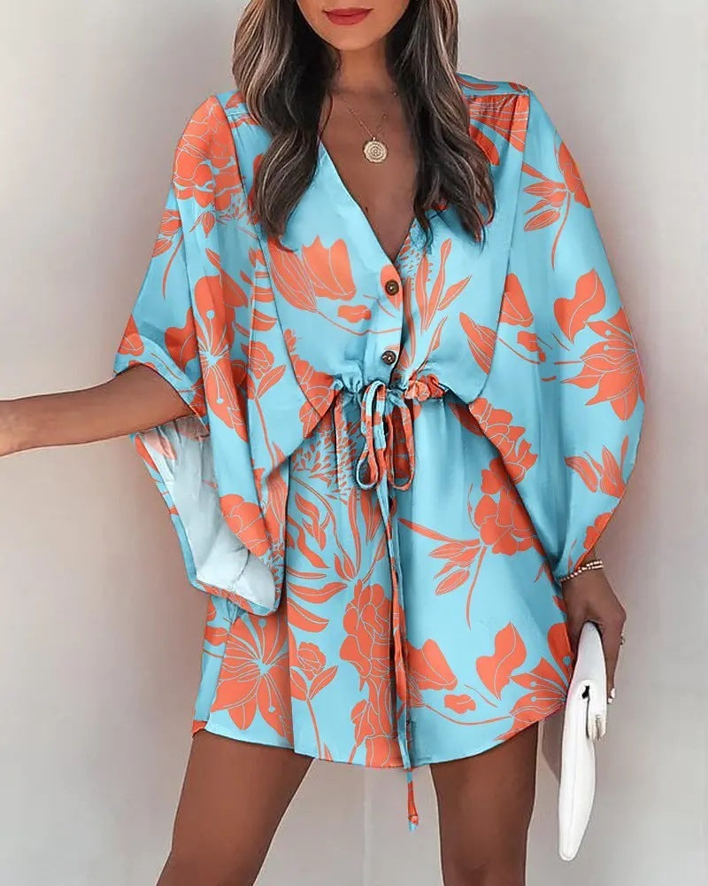 Kelly – V-Ausschnitt gebundenes Strandkleid mit Druck