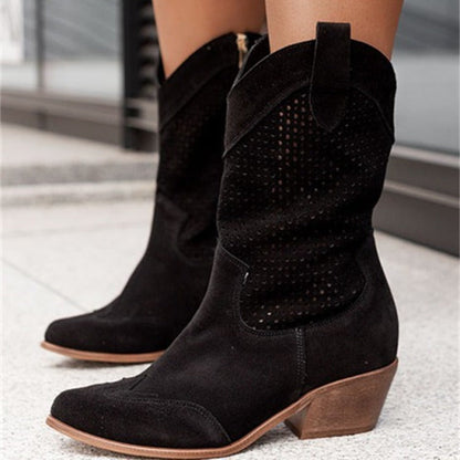 Claire – Niedrig geschnittene Stiefel aus veganem Wildleder mit mittelhohem Absatz
