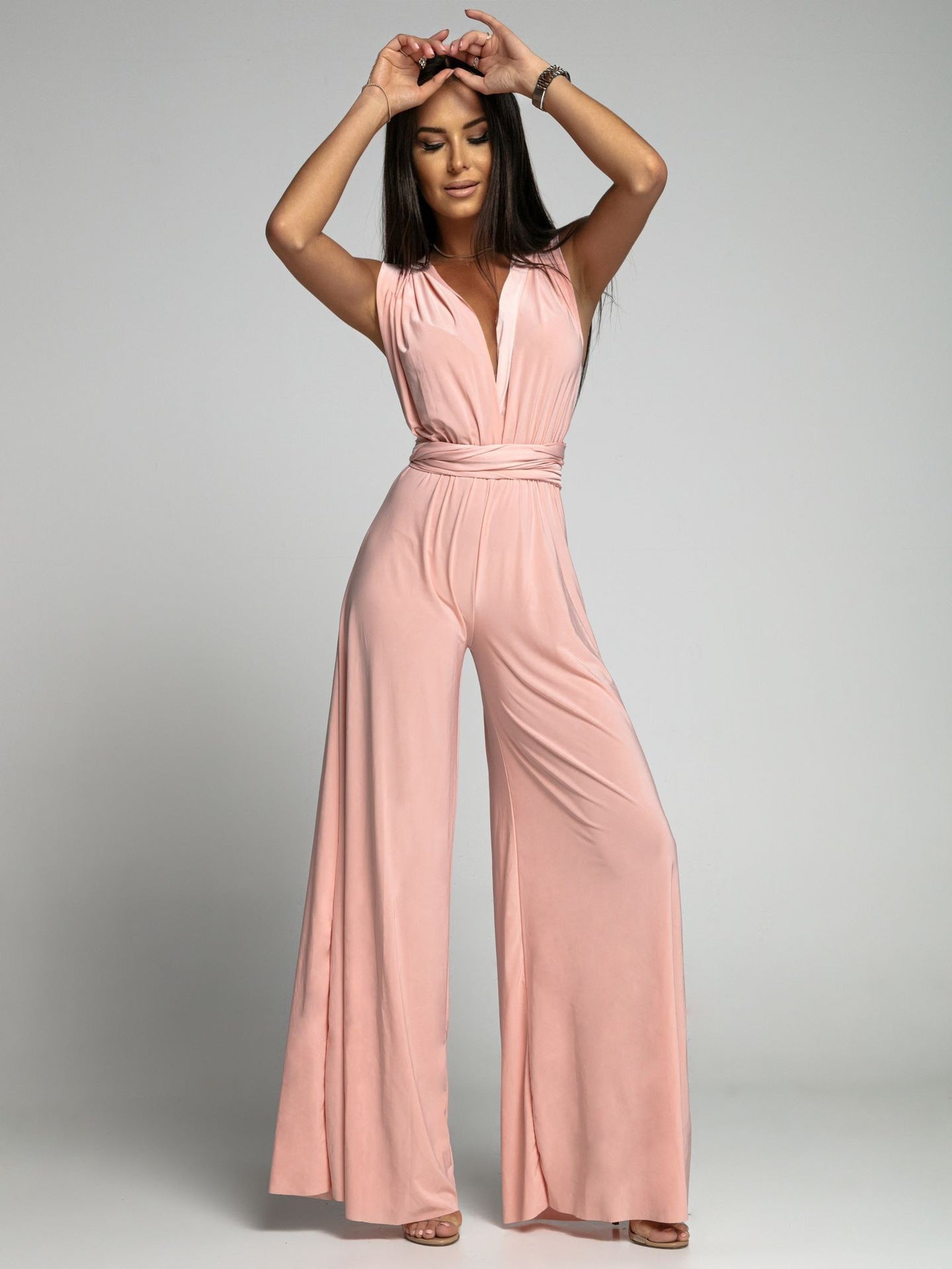 Lily – Tief ausgeschnittene ärmellose Jumpsuit mit Rückenausschnitt