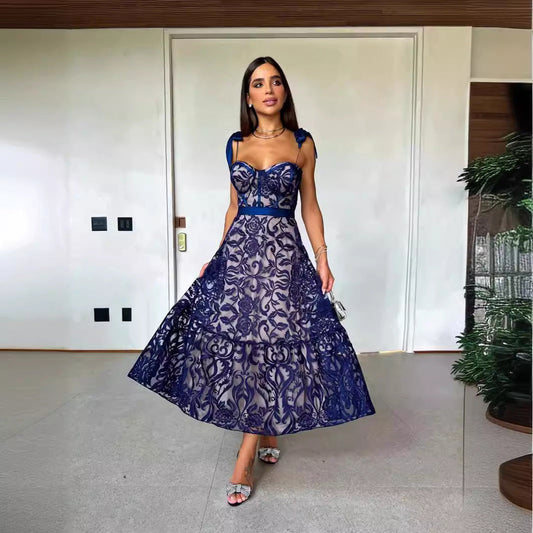 Rachel – Blaues besticktes, bedrucktes, trägerloses, langes Kleid für Damen