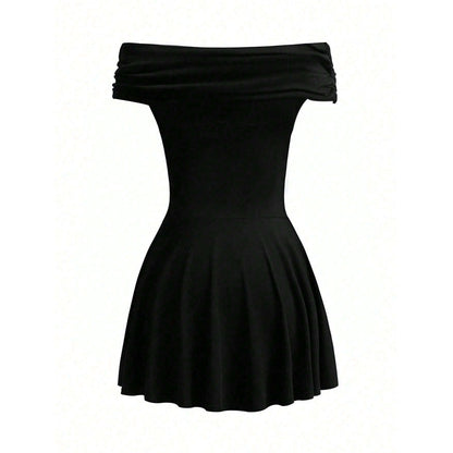 Victoria – Off-Shoulder Kleid mit hohem Taillenrock