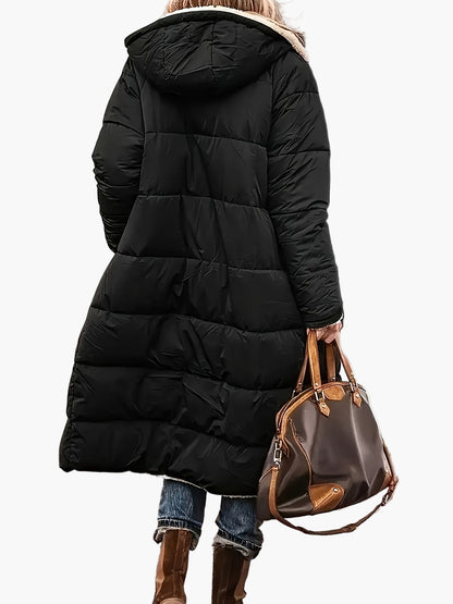 Damen Lange Steppjacke mit Kapuze und Teddyfutter – Modische Winterjacke für Alltag und Reisen