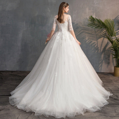 Barbara – Hochzeitskleid mit Spitzenärmeln