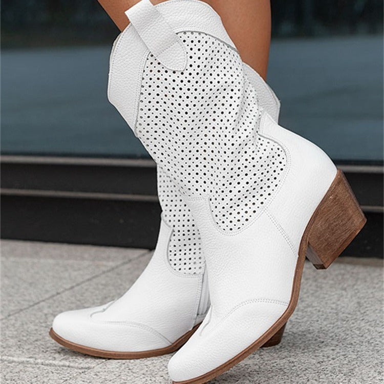 Claire – Niedrig geschnittene Stiefel aus veganem Wildleder mit mittelhohem Absatz