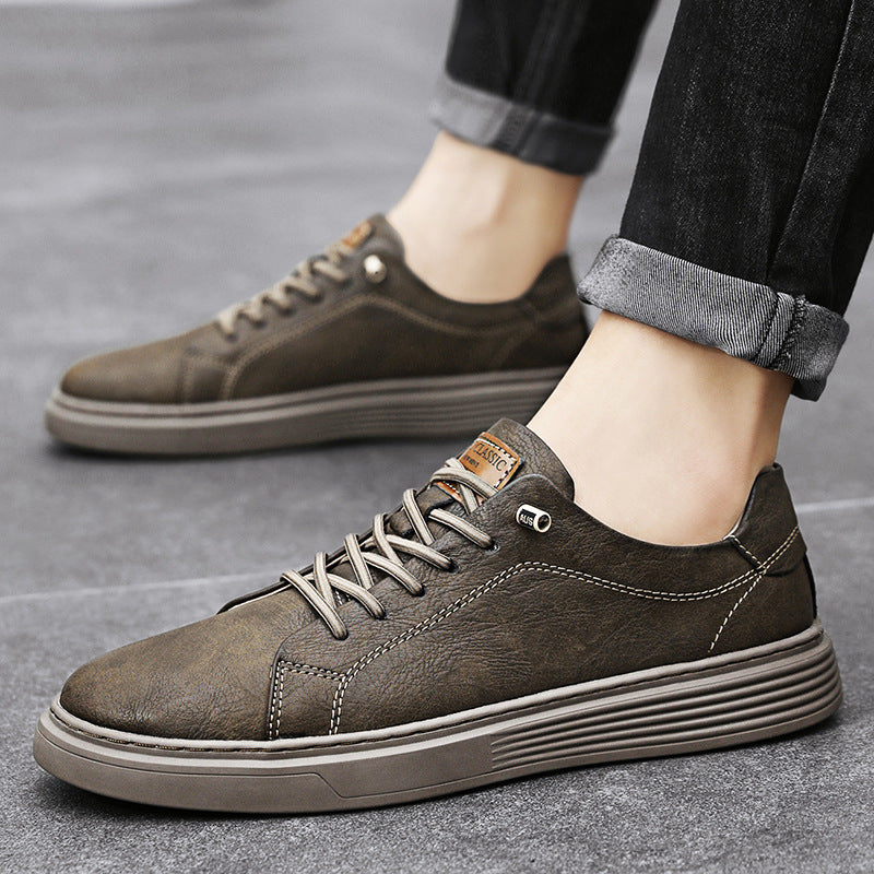 Clifford – Niedrig geschnittene Herrenschuhe aus zweilagigem veganem Leder
