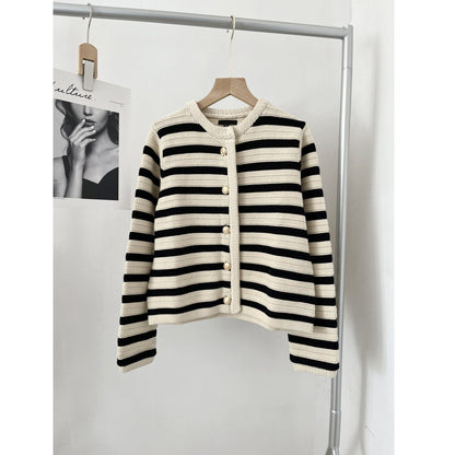 Shannon – Schlanker Damen-Strickcardigan mit Streifenmuster