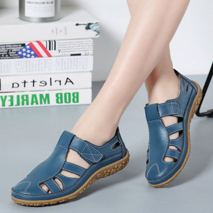 Amanda – Handgemachte Retro Weichsohlenschuhe aus veganem Leder mit Klettverschluss
