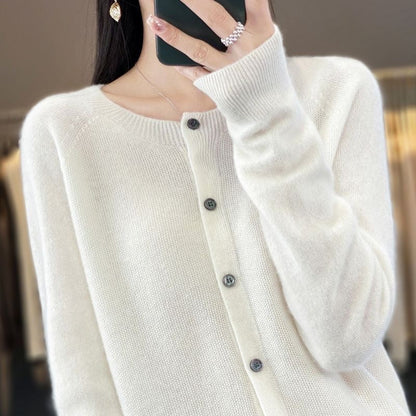 Katie – Merino Woll-Cardigan mit Rundhalsausschnitt und langen Ärmeln