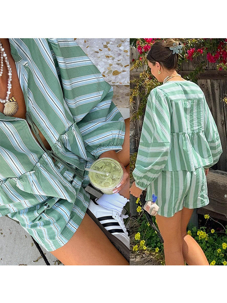 Amanda – Gestreifter Rüschentop-Anzug mit Lantern-Ärmeln