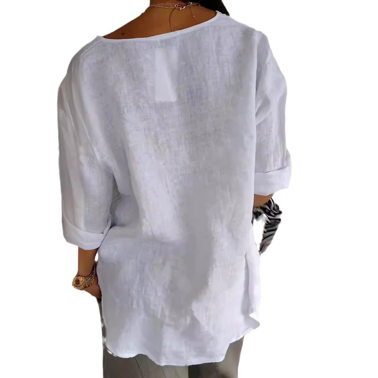 Rose – Lockere Damen T-Shirt mit V-Ausschnitt aus Baumwolle und Leinen mit Knopf