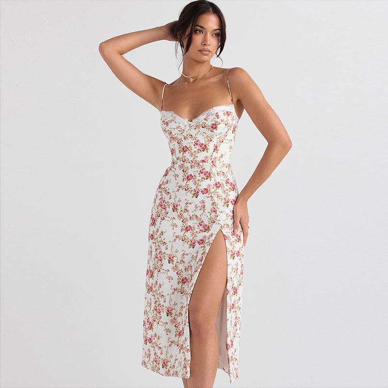 Caroline – Sexy Sommerkleid mit Spitzenblumenmuster und Schlitz