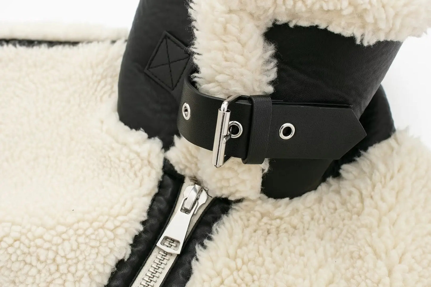Damen Winterjacke im Biker-Stil – Modische Teddyfell Jacke für kalte Tage